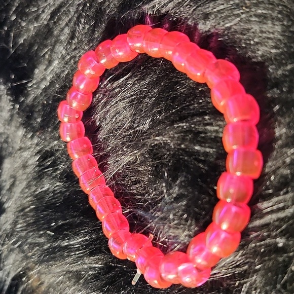 By Krafty_Korner Handcrafted  beaded bracelet - Picture 1 of 4